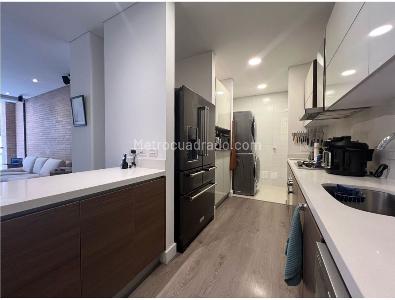 Apartamento de 2 alcobas en venta en Chico Reservado, Bogotá, 97 m² · foto 3 de 16