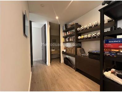 Apartamento de 2 alcobas en venta en Chico Reservado, Bogotá, 97 m² · foto 5 de 16