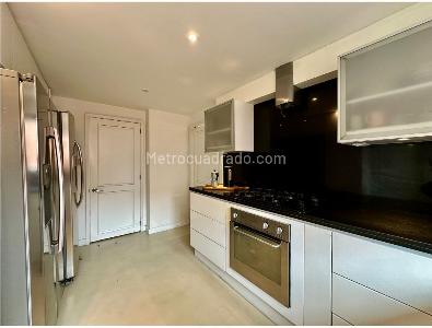 Apartamento de 4 alcobas en venta en Los Rosales, Bogotá, 370 m² · foto 13 de 20