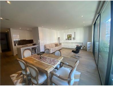 Apartamento de 2 alcobas en venta en Los Rosales, Bogotá, 137 m² · foto 10 de 18