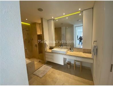 Apartamento de 2 alcobas en venta en Los Rosales, Bogotá, 137 m² · foto 12 de 18