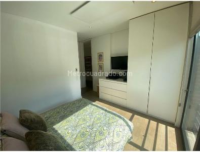 Apartamento de 2 alcobas en venta en Los Rosales, Bogotá, 137 m² · foto 16 de 18