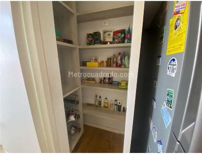 Apartamento de 2 alcobas en venta en Los Rosales, Bogotá, 137 m² · foto 5 de 18