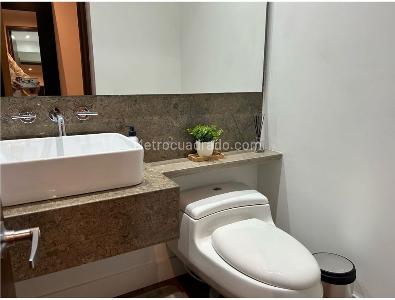 Apartamento de 2 alcobas en venta en Los Rosales, Bogotá, 126 m² · foto 8 de 20