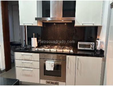Apartamento de 2 alcobas en venta en Los Rosales, Bogotá, 126 m² · foto 12 de 20