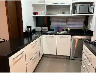 Apartamento de 2 alcobas en venta en Los Rosales, Bogotá, 126 m² · foto 13 de 20