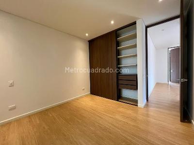 Apartamento de 3 alcobas en venta en Country Club, Bogotá, 125 m² · foto 5 de 11