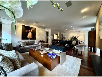 Apartamento de 3 alcobas en venta en Los Rosales, Bogotá, 327 m² · foto 9 de 20