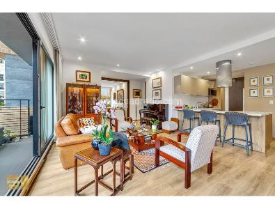 Apartamento de 2 alcobas en venta en Chico Norte Et Iii, Bogotá, 125 m² · foto 2 de 18