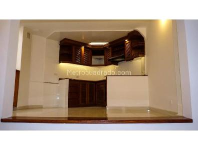 Casa de 3 alcobas en venta en Chico Navarra, Bogotá, 113 m² · foto 2 de 20