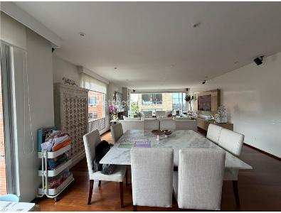 Apartamento de 3 alcobas en venta en Los Rosales Chico, Bogotá, 175 m² · foto 11 de 20