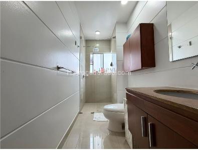 Apartamento de 3 alcobas en venta en Los Rosales Chico, Bogotá, 175 m² · foto 16 de 20