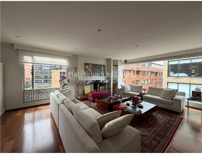 Apartamento de 3 alcobas en venta en Los Rosales Chico, Bogotá, 175 m² · foto 8 de 20