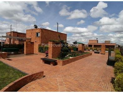 Apartamento en venta en Santa Barbara Central, Bogotá · foto 16 de 17