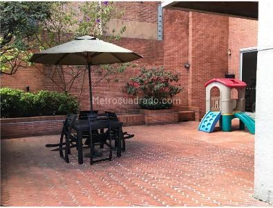 Apartamento en venta en Los Rosales, Bogotá · foto 13 de 16