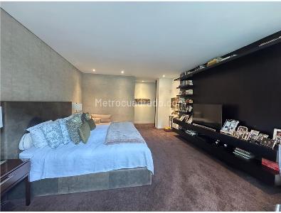 Apartamento de 3 alcobas en venta en Bellavista, Bogotá, 327 m² · foto 3 de 20