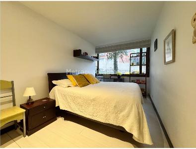 Apartamento de 4 alcobas en venta en Los Rosales, Bogotá, 220 m² · foto 14 de 20