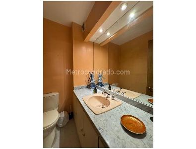 Apartamento de 2 alcobas en venta en Chico Norte, Bogotá, 214 m² · foto 4 de 13