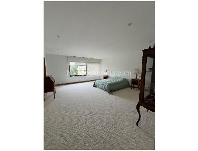 Apartamento de 2 alcobas en venta en Chico Norte, Bogotá, 214 m² · foto 6 de 13