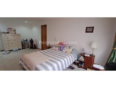 Apartamento de 3 alcobas en venta en Chico Navarra, Bogotá, 134 m² · foto 11 de 19