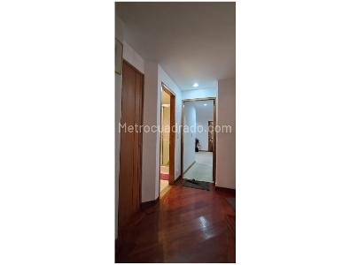Apartamento de 3 alcobas en venta en Chico Navarra, Bogotá, 134 m² · foto 16 de 19