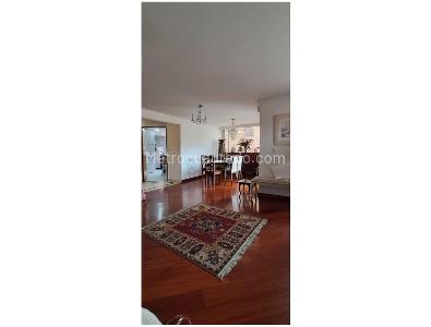 Apartamento de 3 alcobas en venta en Chico Navarra, Bogotá, 134 m² · foto 2 de 19