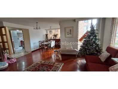 Apartamento de 3 alcobas en venta en Chico Navarra, Bogotá, 134 m² · foto 4 de 19
