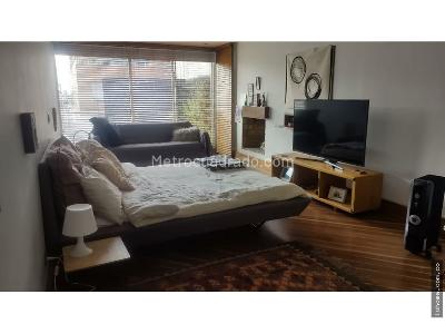 Apartamento de 3 alcobas en venta en Los Rosales, Bogotá, 188 m² · foto 2 de 12
