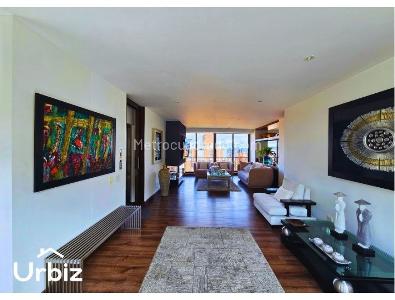 Apartamento de 3 alcobas en venta en Altos Del Refugio, Bogotá, 208 m² · foto 3 de 20