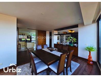 Apartamento de 3 alcobas en venta en Altos Del Refugio, Bogotá, 208 m² · foto 6 de 20