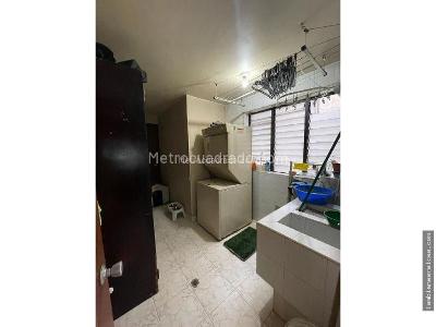 Apartamento de 3 alcobas en venta en Chico Norte, Bogotá, 171 m² · foto 13 de 14
