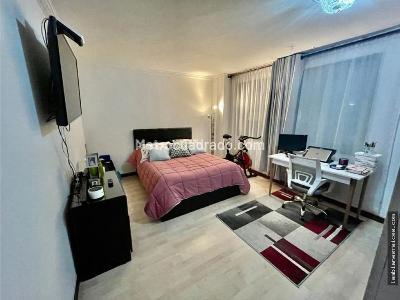 Apartamento de 3 alcobas en venta en Chico Norte, Bogotá, 171 m² · foto 3 de 14