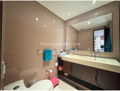 Apartamento de 3 alcobas en venta en Chico Reservado, Bogotá, 330 m² · foto 2 de 20