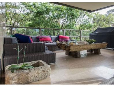 Apartamento de 4 alcobas en arriendo en Chico, Bogotá, 396 m² · foto 3 de 8