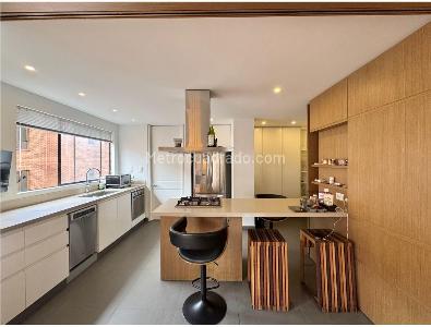 Apartamento en venta en Chico San Patricio, Bogotá · foto 8 de 17