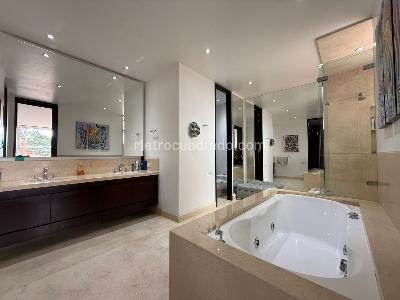 Apartamento en venta en Bosques Del Marques, Bogotá · foto 2 de 10