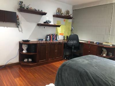 Apartamento de 3 alcobas en venta en Los Rosales, Bogotá, 206 m² · foto 5 de 15