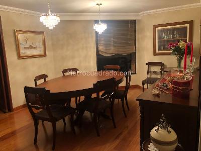 Apartamento de 3 alcobas en venta en Los Rosales, Bogotá, 206 m² · foto 9 de 15