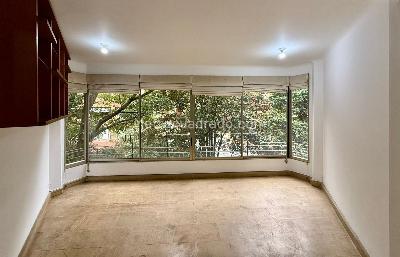Apartamento de 3 alcobas en venta en Los Rosales, Bogotá, 240 m² · foto 6 de 10