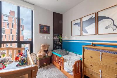 Apartamento de 3 alcobas en venta en Chico El Refugio, Bogotá, 130 m² · foto 2 de 10