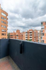 Apartamento de 3 alcobas en venta en Chico El Refugio, Bogotá, 130 m² · foto 3 de 10