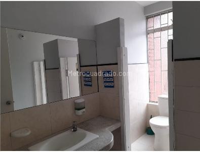 Casa de 5 alcobas en venta en Quinta Camacho, Bogotá, 659 m² · foto 7 de 17
