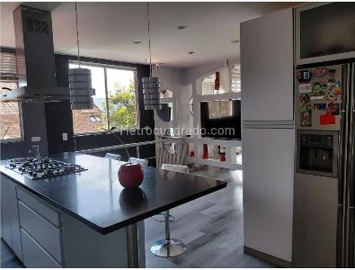 Casa de 4 alcobas en venta en San Jose De Bavaria, Bogotá, 700 m² · foto 14 de 19