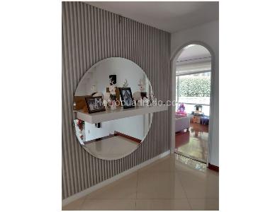 Casa de 4 alcobas en venta en San Jose De Bavaria, Bogotá, 700 m² · foto 2 de 19