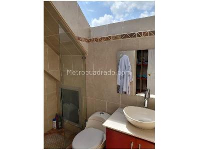 Casa de 4 alcobas en venta en San Jose De Bavaria, Bogotá, 700 m² · foto 4 de 19