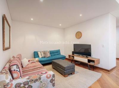 Apartamento de 3 alcobas en venta en Los Rosales, Bogotá, 177 m² · foto 3 de 10