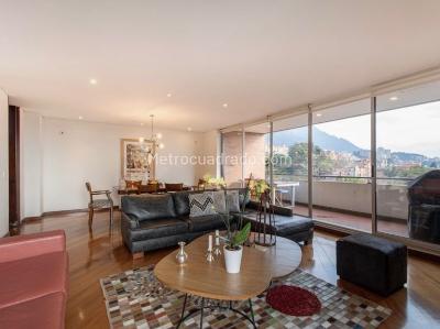 Apartamento de 3 alcobas en venta en Los Rosales, Bogotá, 177 m² · foto 9 de 10