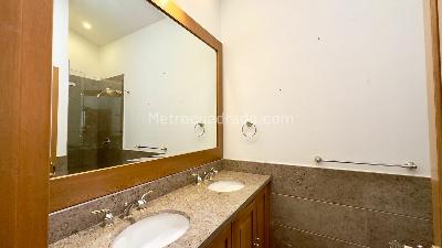 Apartamento de 3 alcobas en venta en Los Rosales, Bogotá, 376 m² · foto 8 de 17
