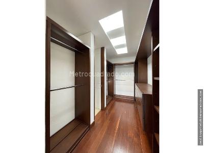 Casa de 4 alcobas en venta en Arboreto, Bogotá, 1500 m² · foto 3 de 11