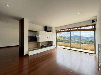 Casa de 4 alcobas en venta en Arboreto, Bogotá, 1500 m² · foto 4 de 11
